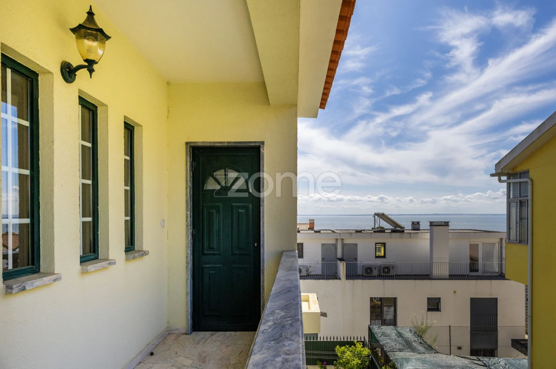 Moradia T5 para Venda em Santa Iria de Azoia, São João da Talha e Bobadela Foto 17