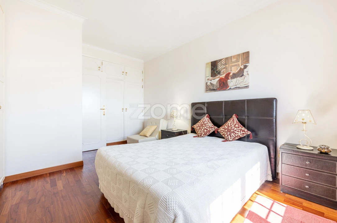 Moradia T5 para Venda em Santa Iria de Azoia, São João da Talha e Bobadela Foto 21