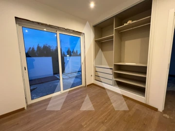 Moradia T3 para Venda em Esgueira