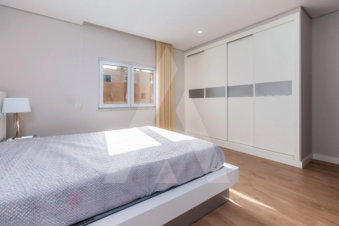 Moradia T4 para Venda em Quarteira Foto 29