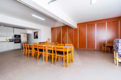 Moradia T4 para Venda em Quarteira