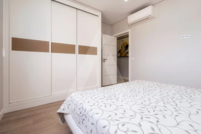 Moradia T4 para Venda em Quarteira