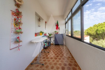 Moradia T4 para Venda em Quarteira