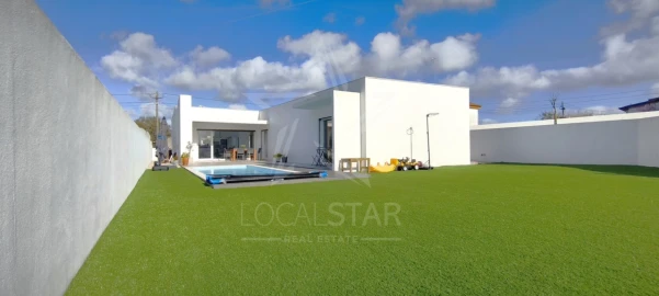 Moradia T3 para Venda em Nadadouro