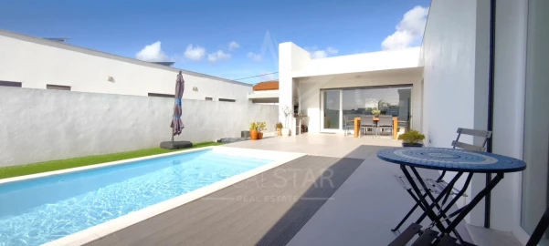 Moradia T3 para Venda em Nadadouro
