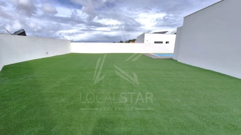 Moradia T3 para Venda em Nadadouro