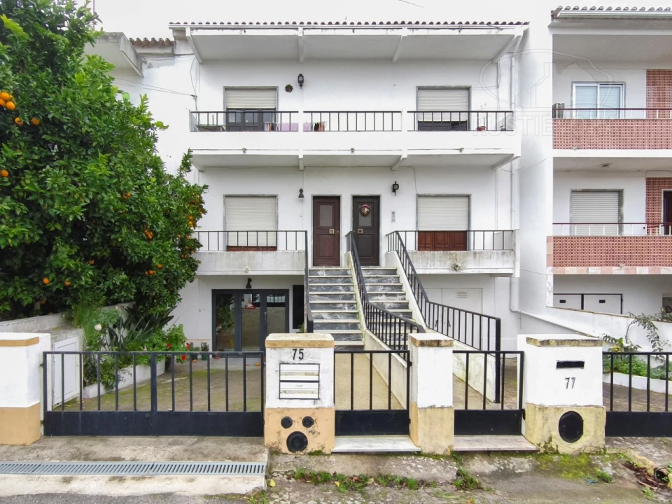 Moradia T4 para Arrendamento em Malagueira e Horta das Figueiras Foto 1