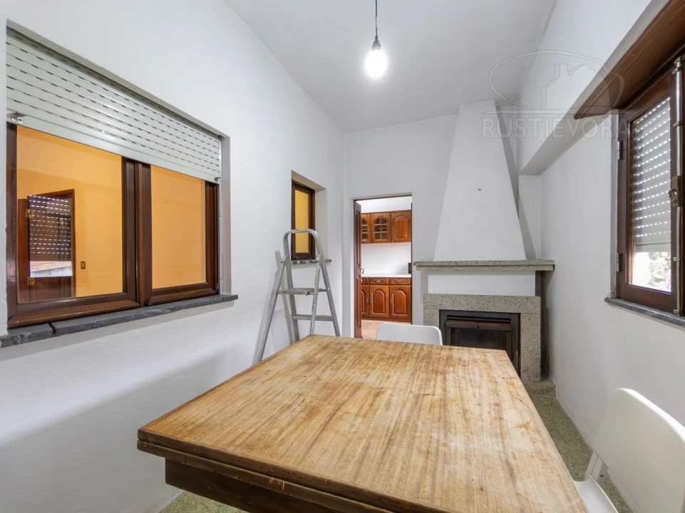 Moradia T4 para Arrendamento em Malagueira e Horta das Figueiras Foto 11