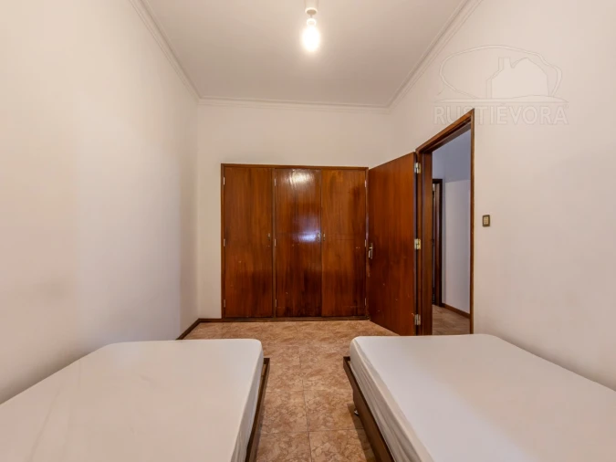 Moradia T4 para Arrendamento em Malagueira e Horta das Figueiras Foto 17