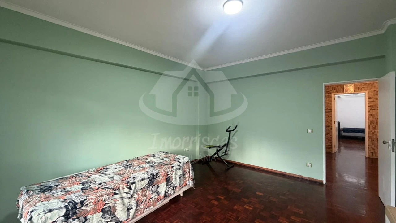 Apartamento T4 para Venda em Queluz e Belas Foto 9
