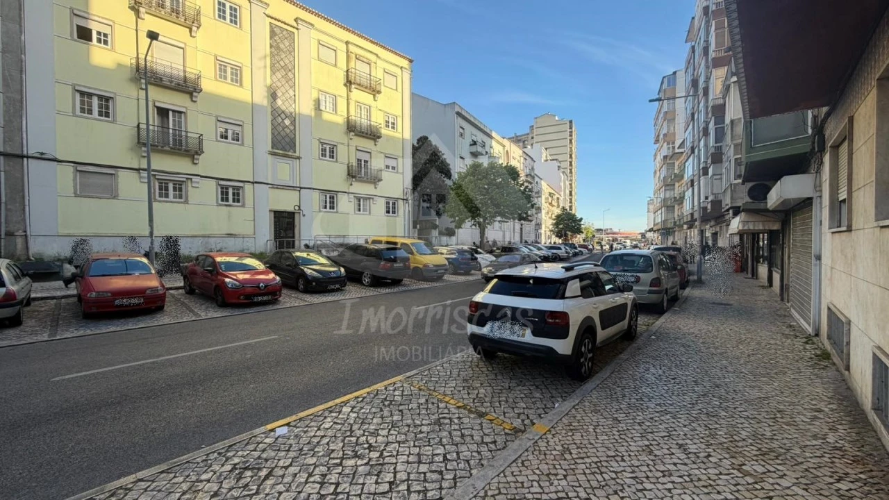 Apartamento T4 para Venda em Queluz e Belas Foto 34