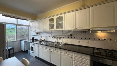Apartamento T4 para Venda em Queluz e Belas