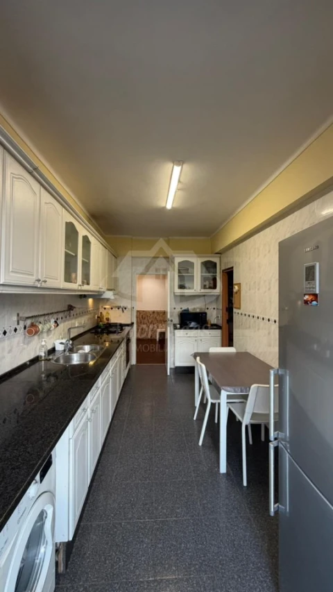 Apartamento T4 para Venda em Queluz e Belas