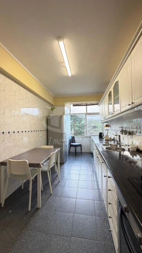 Apartamento T4 para Venda em Queluz e Belas
