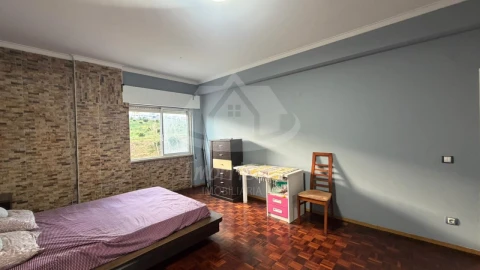 Apartamento T4 para Venda em Queluz e Belas