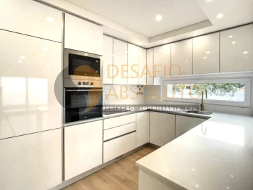 Moradia T3 para Venda em Fernao Ferro