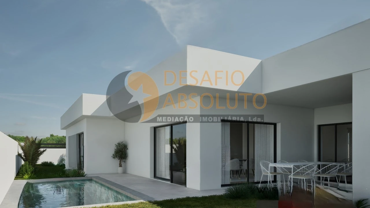 Moradia T4 para Venda em Fernao Ferro Foto 1