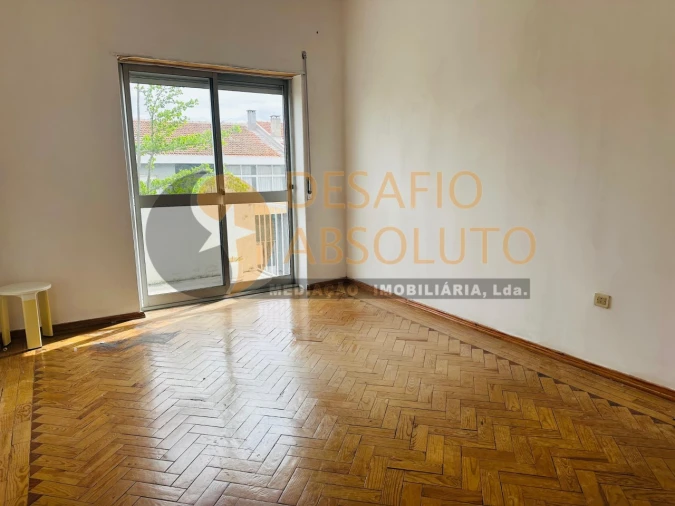 Apartamento T2 para Venda em Barreiro e Lavradio Foto 24