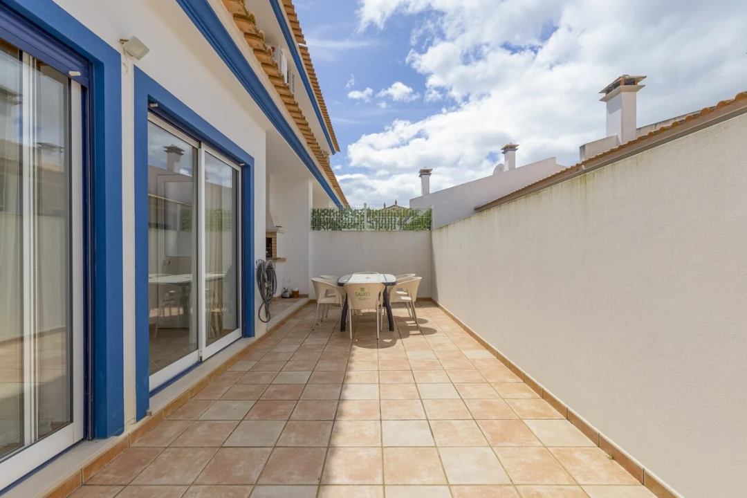 Moradia T3 para Venda em Luz Foto 5