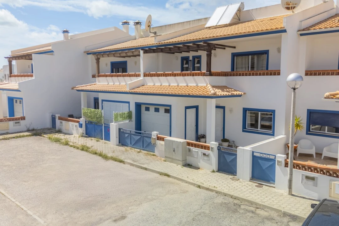 Moradia T3 para Venda em Luz Foto 1