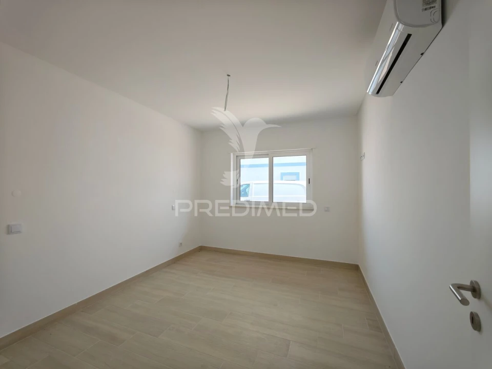 Moradia T1 para Venda em Vila Nova de Cacela Foto 7