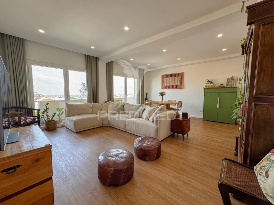 Apartamento T2 para Venda em Almada, Cova da Piedade, Pragal e Cacilhas Foto 1