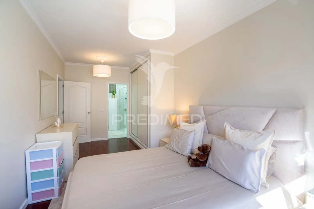 Apartamento T2 para Venda em Caniço Foto 12