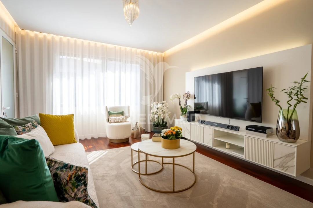 Apartamento T2 para Venda em Caniço Foto 5