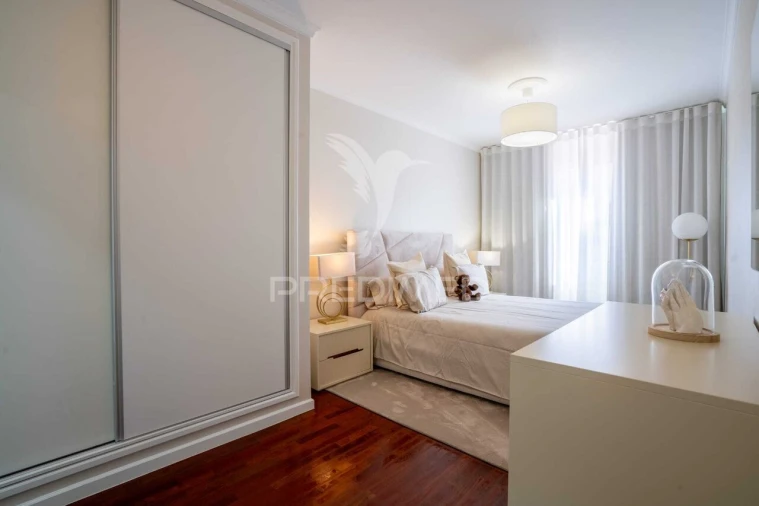 Apartamento T2 para Venda em Caniço Foto 14