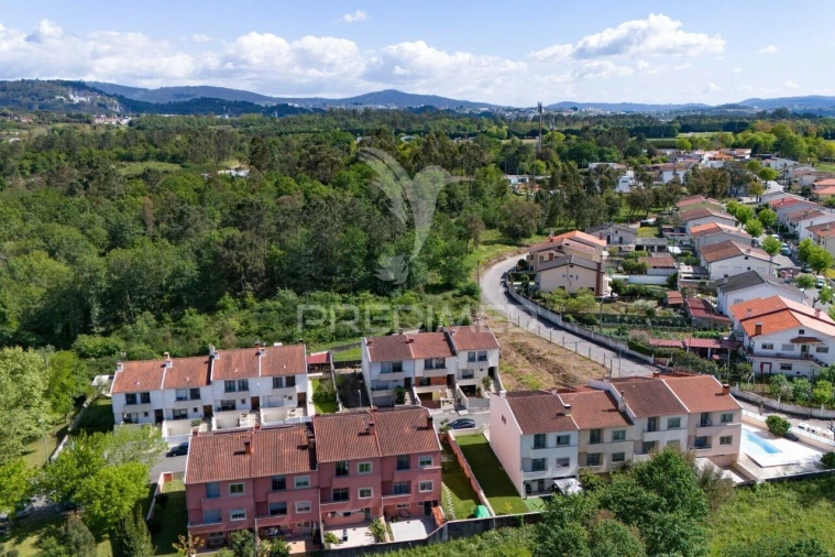 Moradia T3 para Venda em Palmeira Foto 33