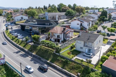 Moradia T4 para Venda em Vila Verde e Barbudo