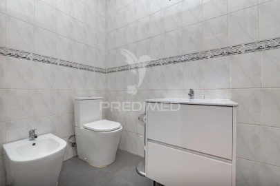 Moradia T4 para Venda em Vila Verde e Barbudo