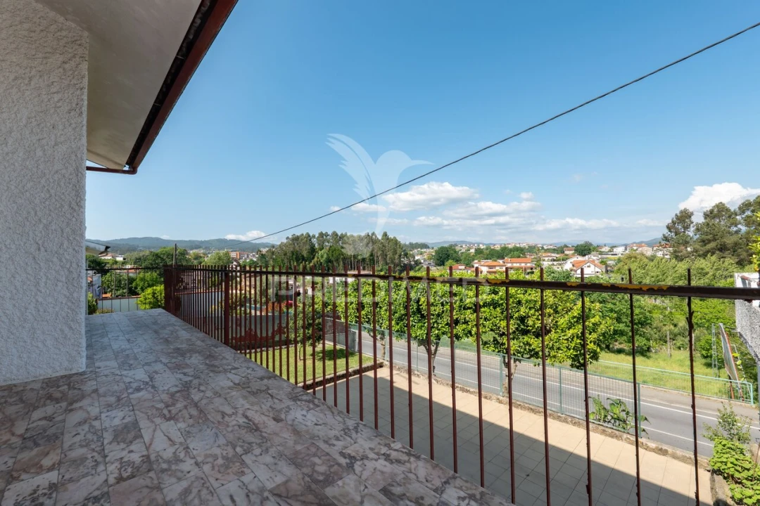 Moradia T4 para Venda em Vila Verde e Barbudo Foto 34