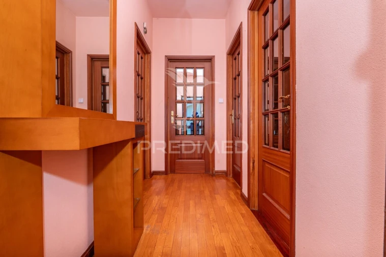 Moradia T4 para Venda em Vila Verde e Barbudo Foto 24