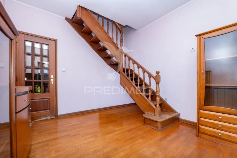 Moradia T4 para Venda em Vila Verde e Barbudo Foto 25