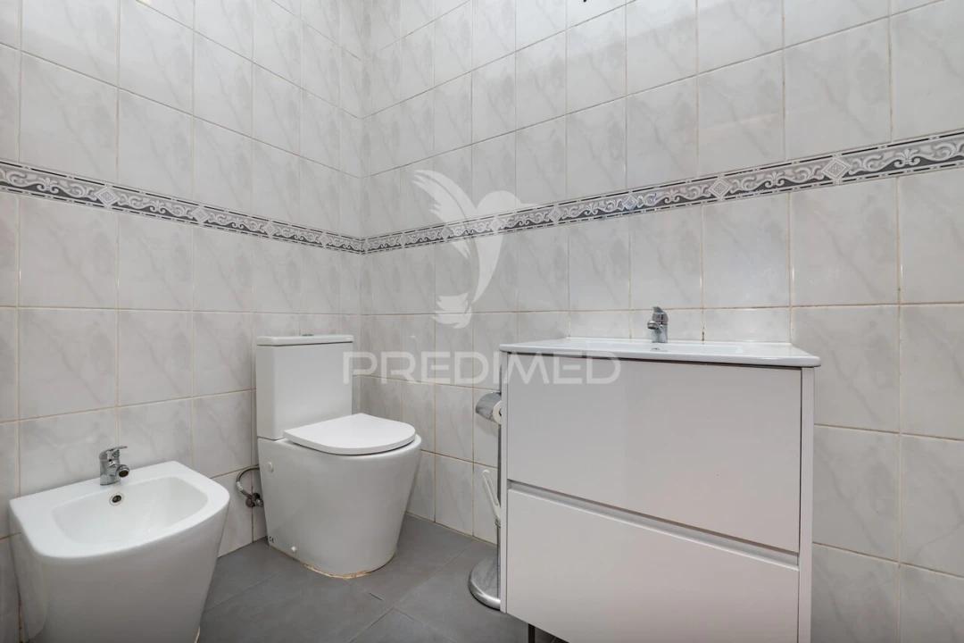 Moradia T4 para Venda em Vila Verde e Barbudo Foto 31
