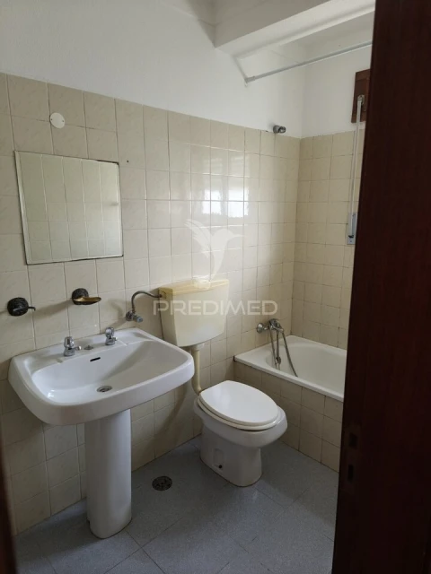 Apartamento T3 para Venda em Sé e São Lourenço