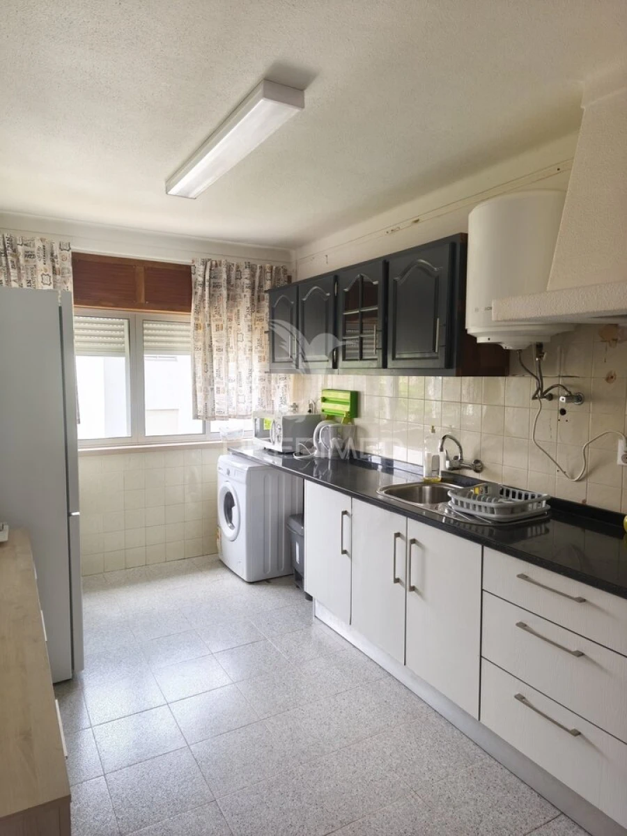 Apartamento T3 para Venda em Sé e São Lourenço Foto 13