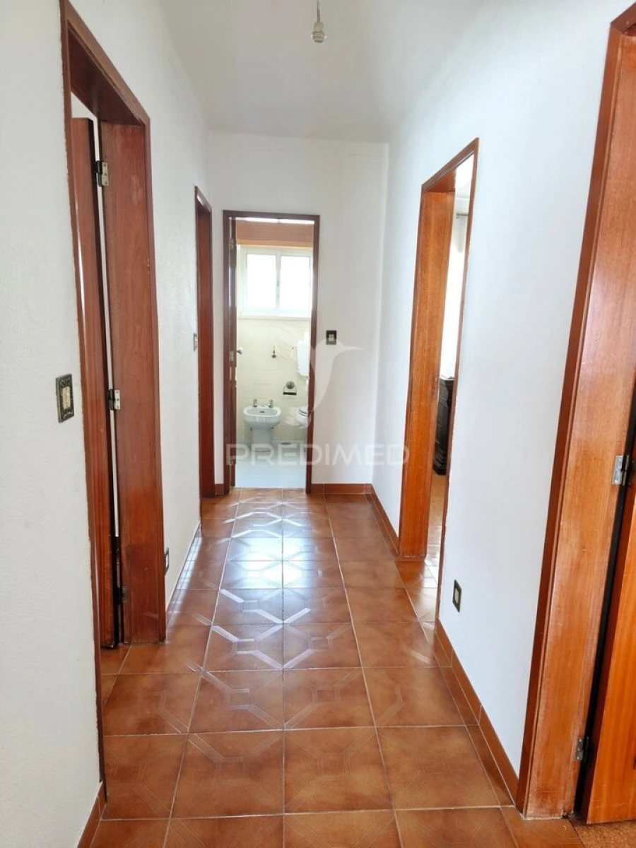 Apartamento T3 para Venda em Sé e São Lourenço Foto 22