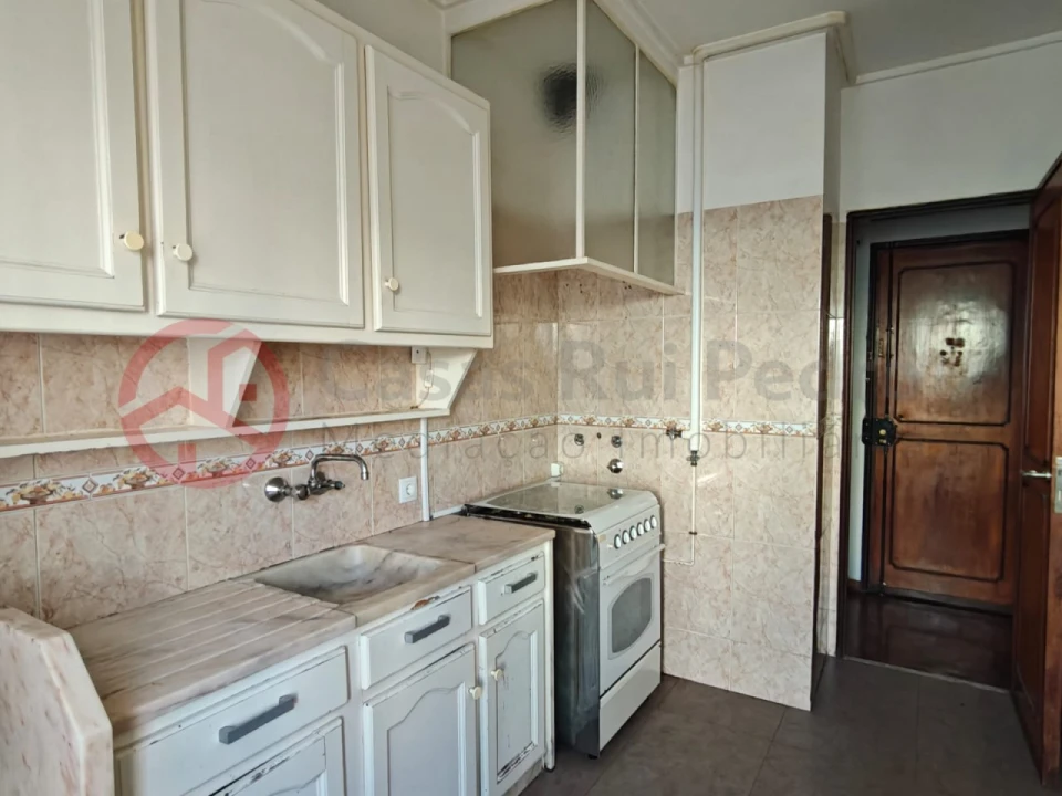 Apartamento T2 para Venda em Odivelas Foto 4