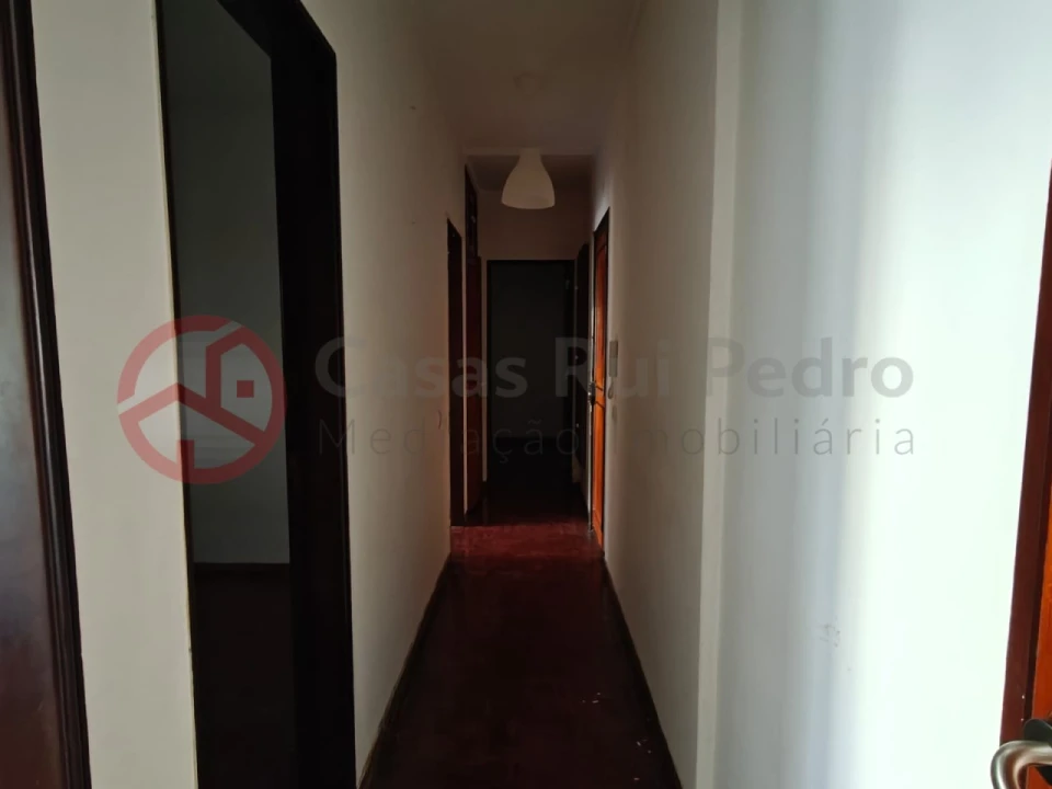 Apartamento T2 para Venda em Odivelas Foto 9