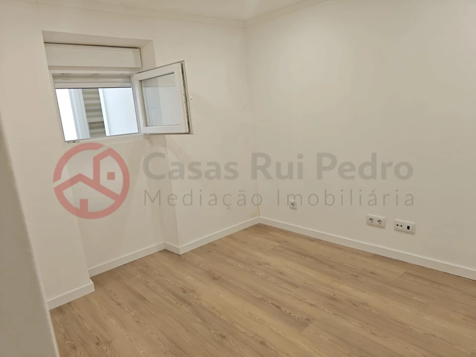 Apartamento T2 para Venda em São Vicente Foto 8