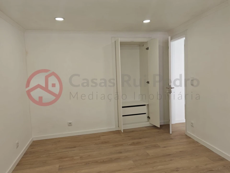 Apartamento T2 para Venda em São Vicente Foto 9
