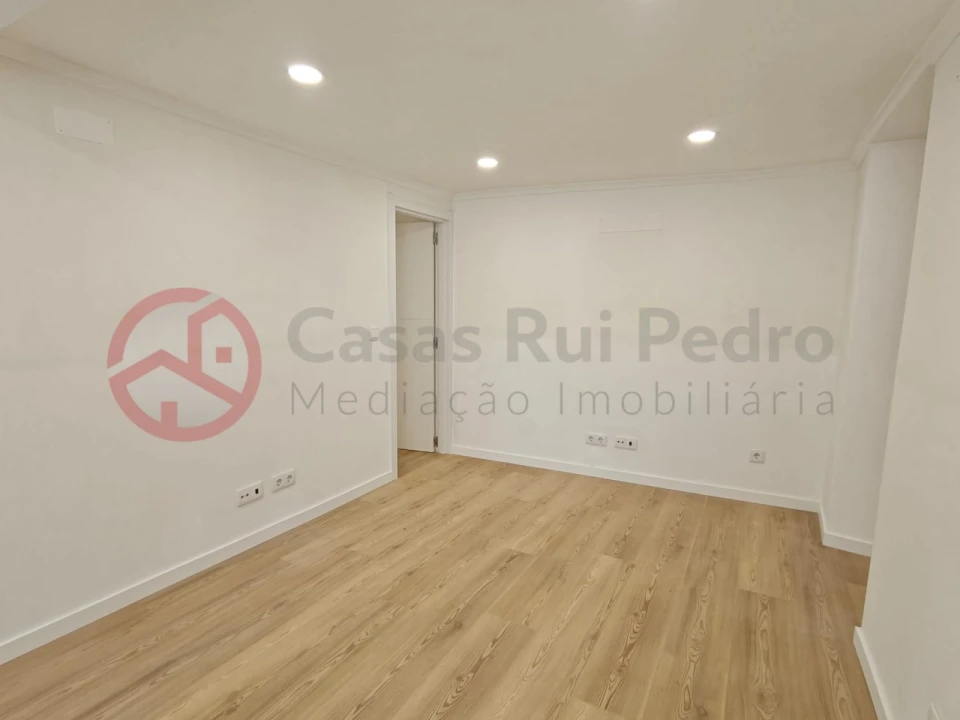 Apartamento T2 para Venda em São Vicente Foto 10