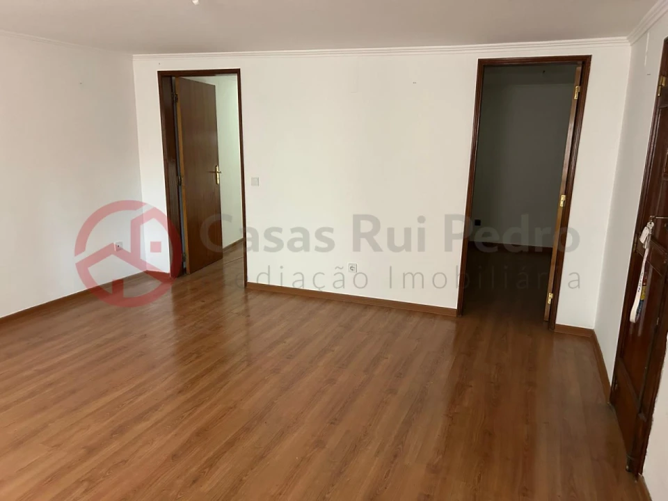 Apartamento T2 para Venda em São Vicente Foto 1