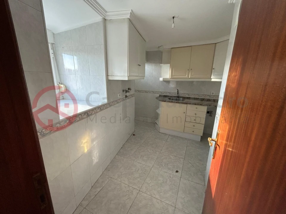 Apartamento T2 para Venda em São Vicente Foto 8