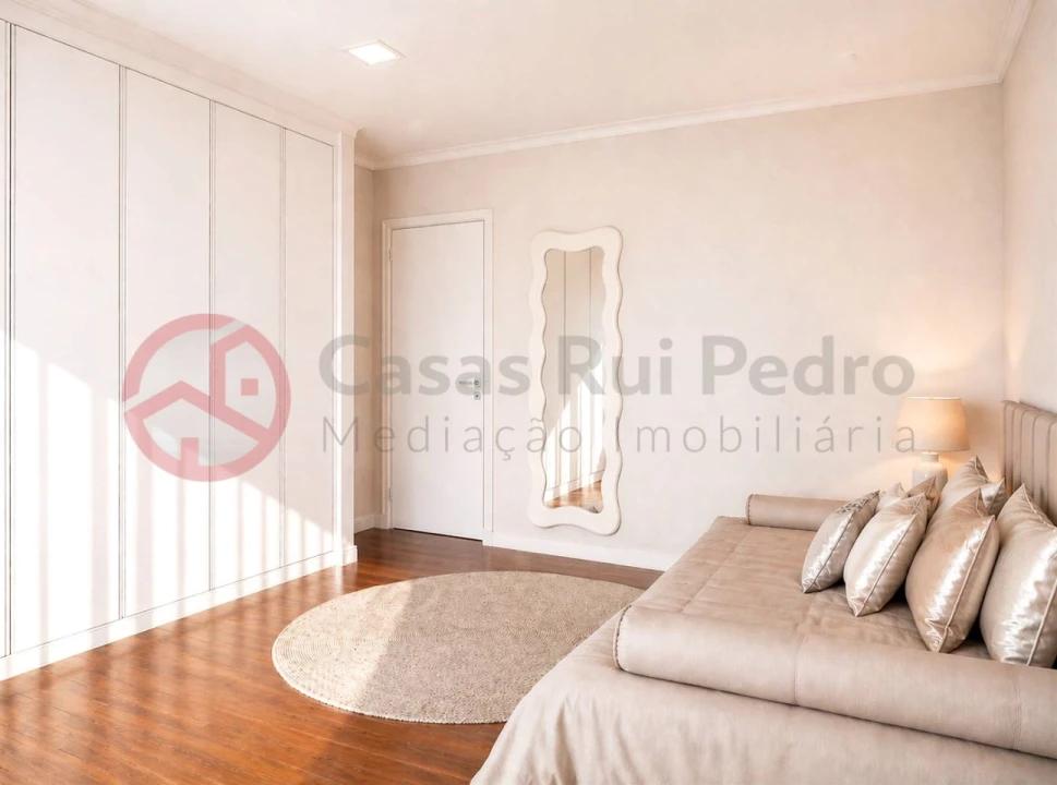 Moradia T4 para Venda em Fernao Ferro Foto 17