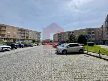 Loja para Venda em Merelim (São Pedro) e Frossos