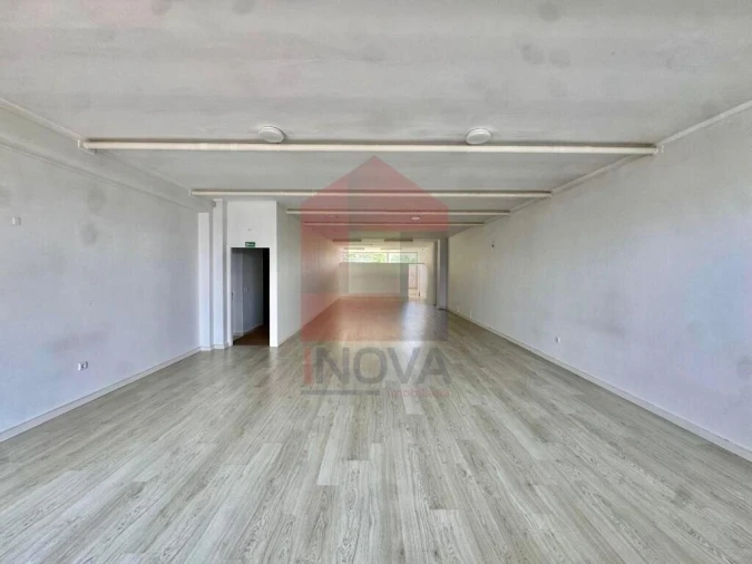 Loja para Venda em Merelim (São Pedro) e Frossos Foto 21