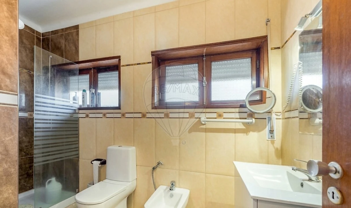 Quinta T3 para Venda em Vilar de Nantes Foto 17